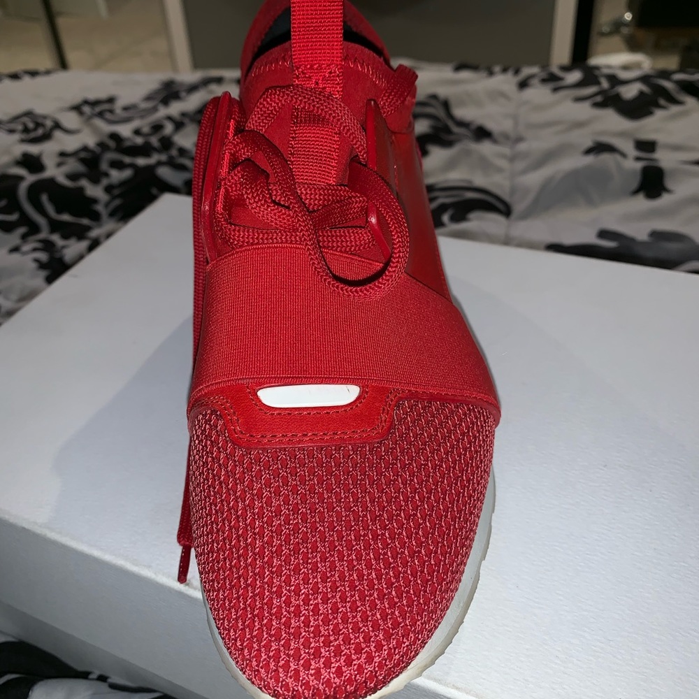 Shoes - Picture 4 of 4